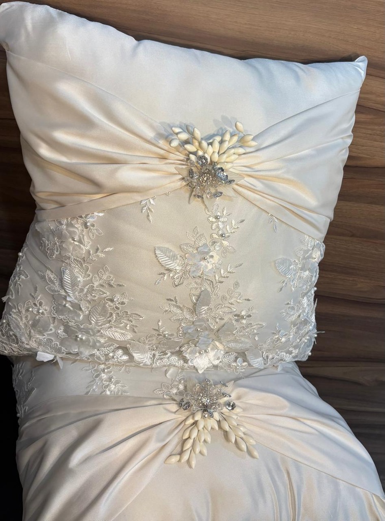 PAR COJINES ABULLONADOS 10