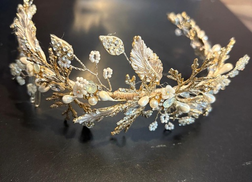 [0004342] TOCADO PEDRERIA (DIADEMA, GUIA, PEINETA) MOD 16