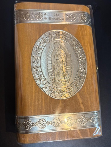 [0005292] SET BAUTIZO CAJA REPUJADO ISIS