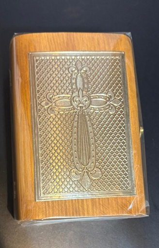 [0005298] BIBLIA EN COFRE ISIS